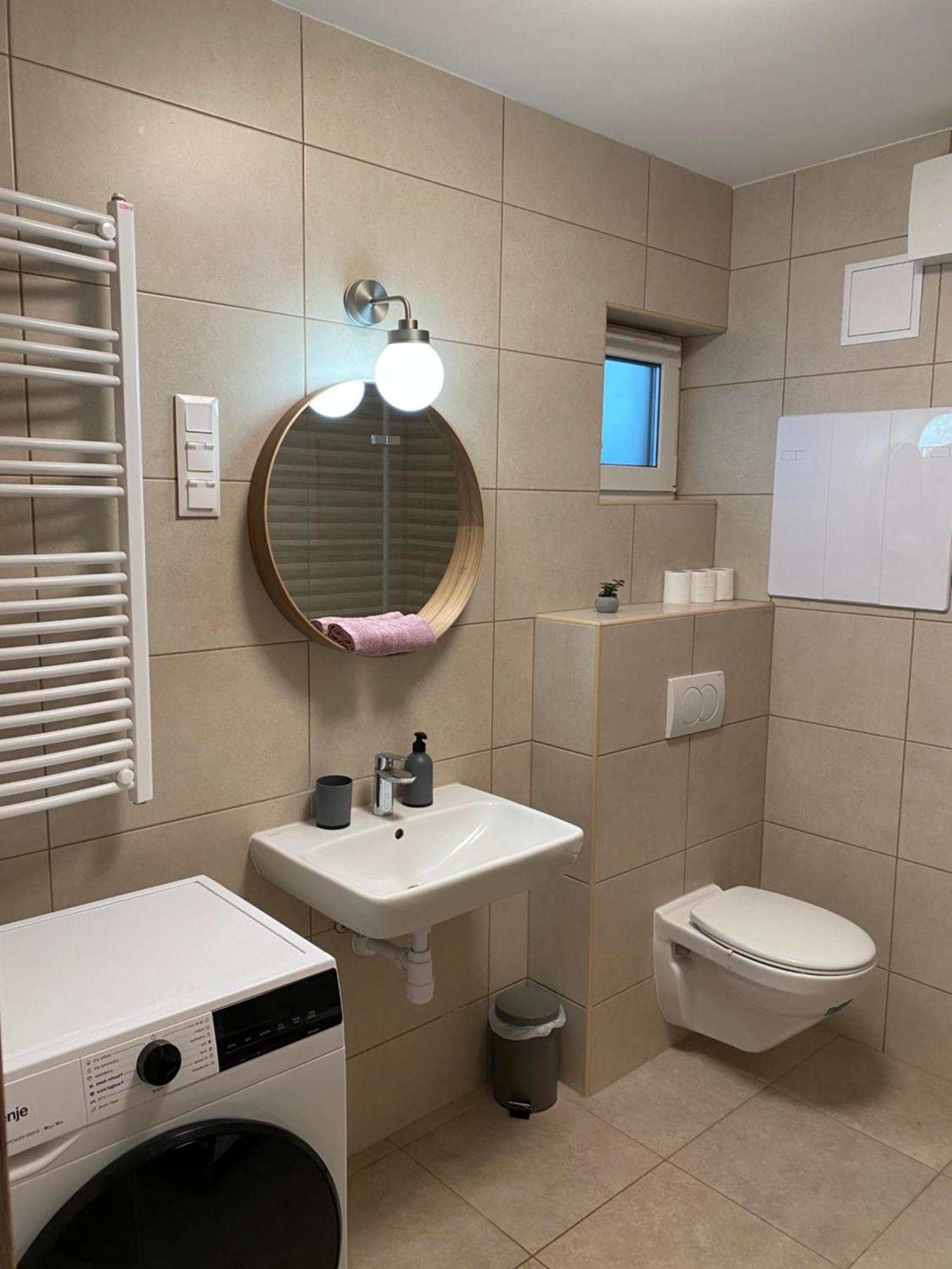 R77 Apartment Downtown - Penthouse Boedapest Buitenkant foto