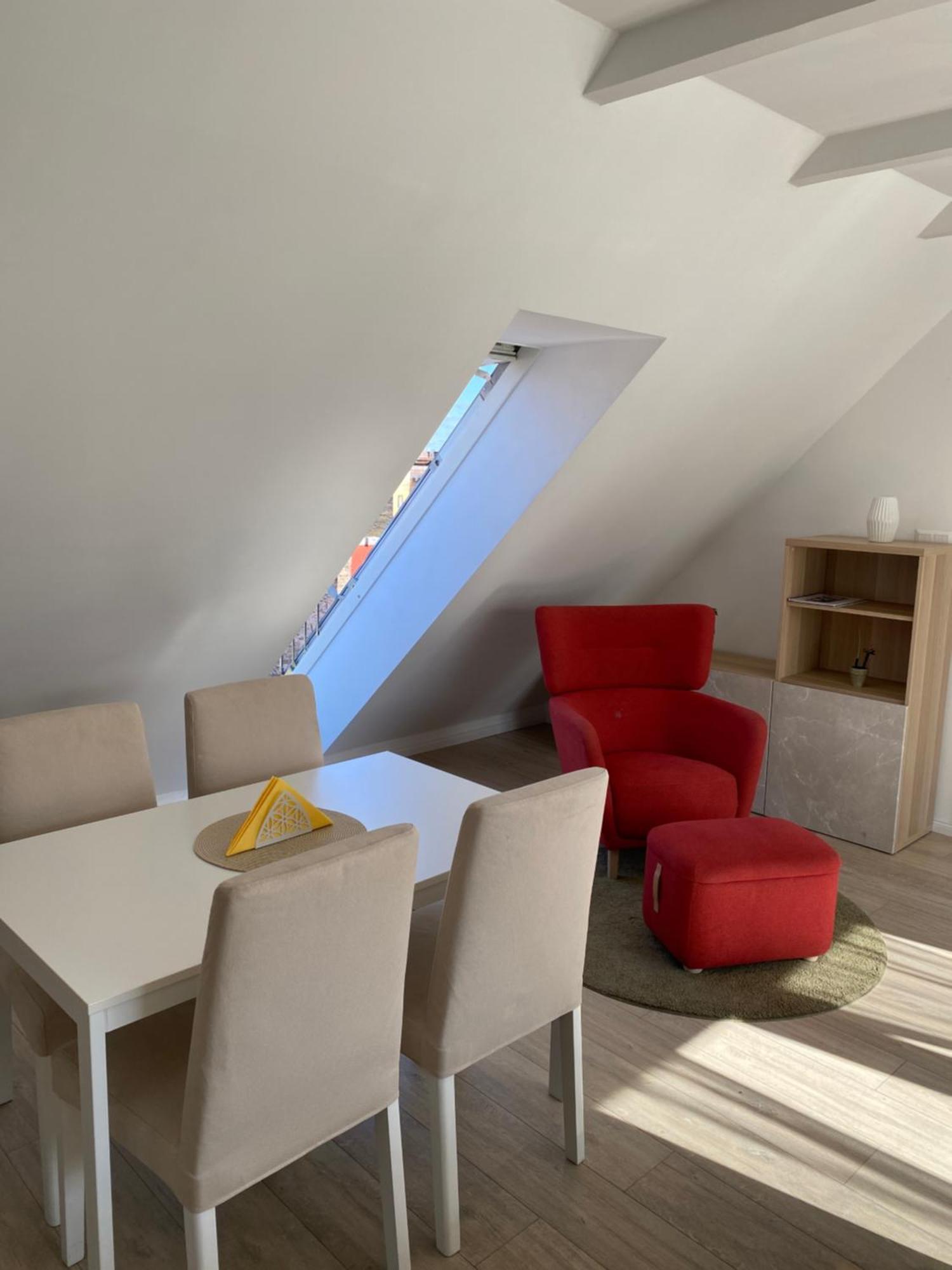 R77 Apartment Downtown - Penthouse Boedapest Buitenkant foto
