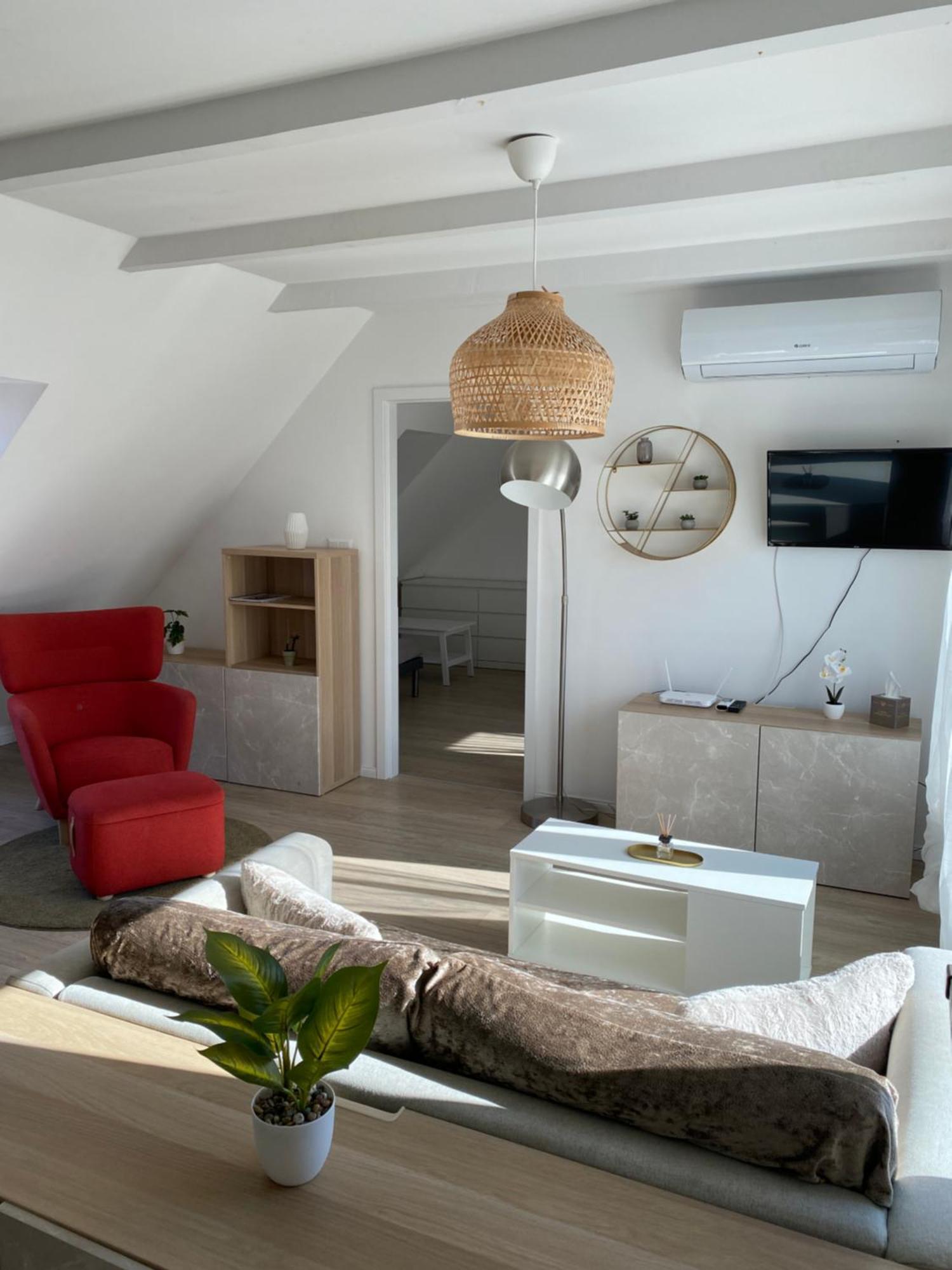 R77 Apartment Downtown - Penthouse Boedapest Buitenkant foto
