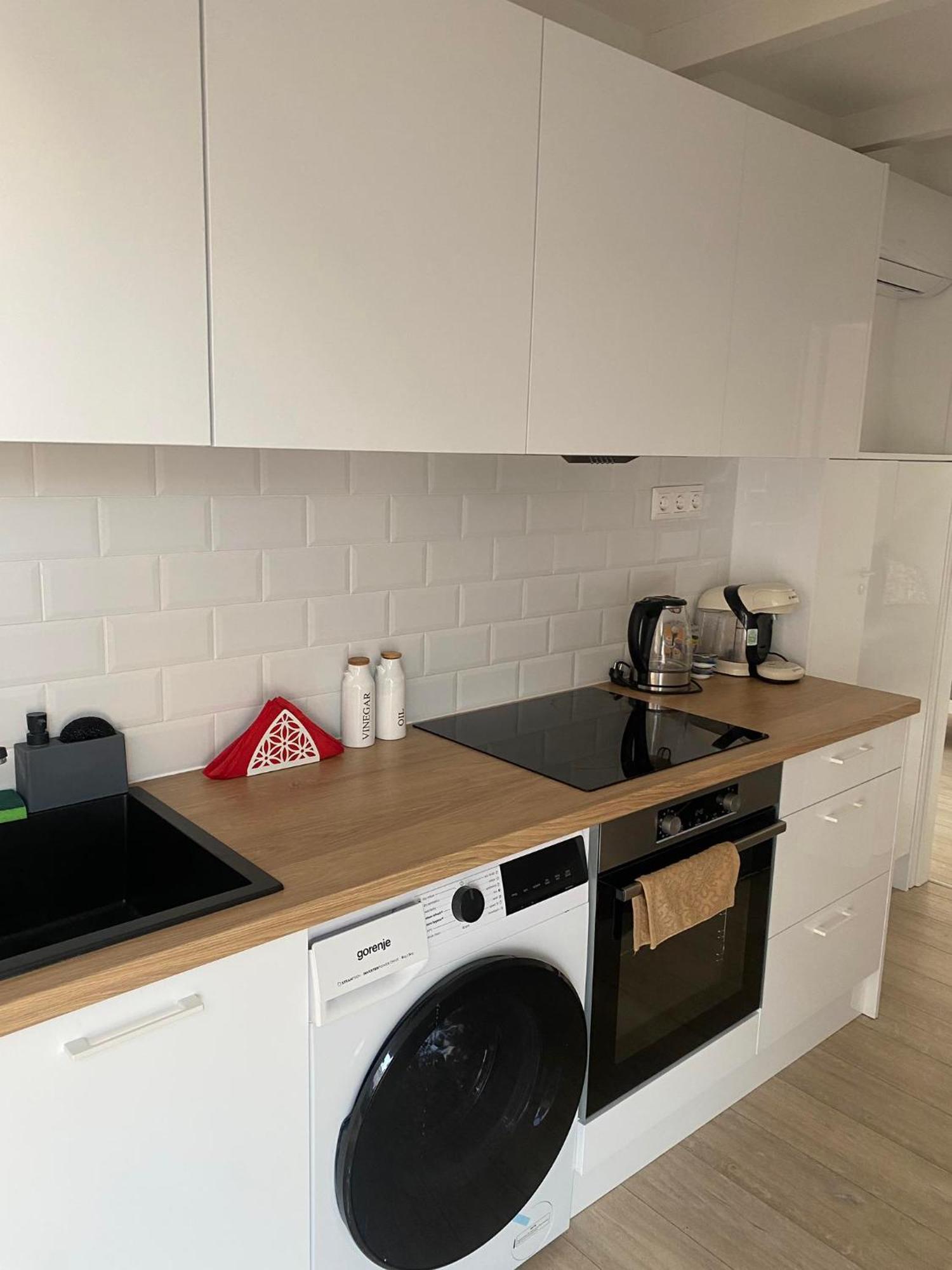 R77 Apartment Downtown - Penthouse Boedapest Buitenkant foto