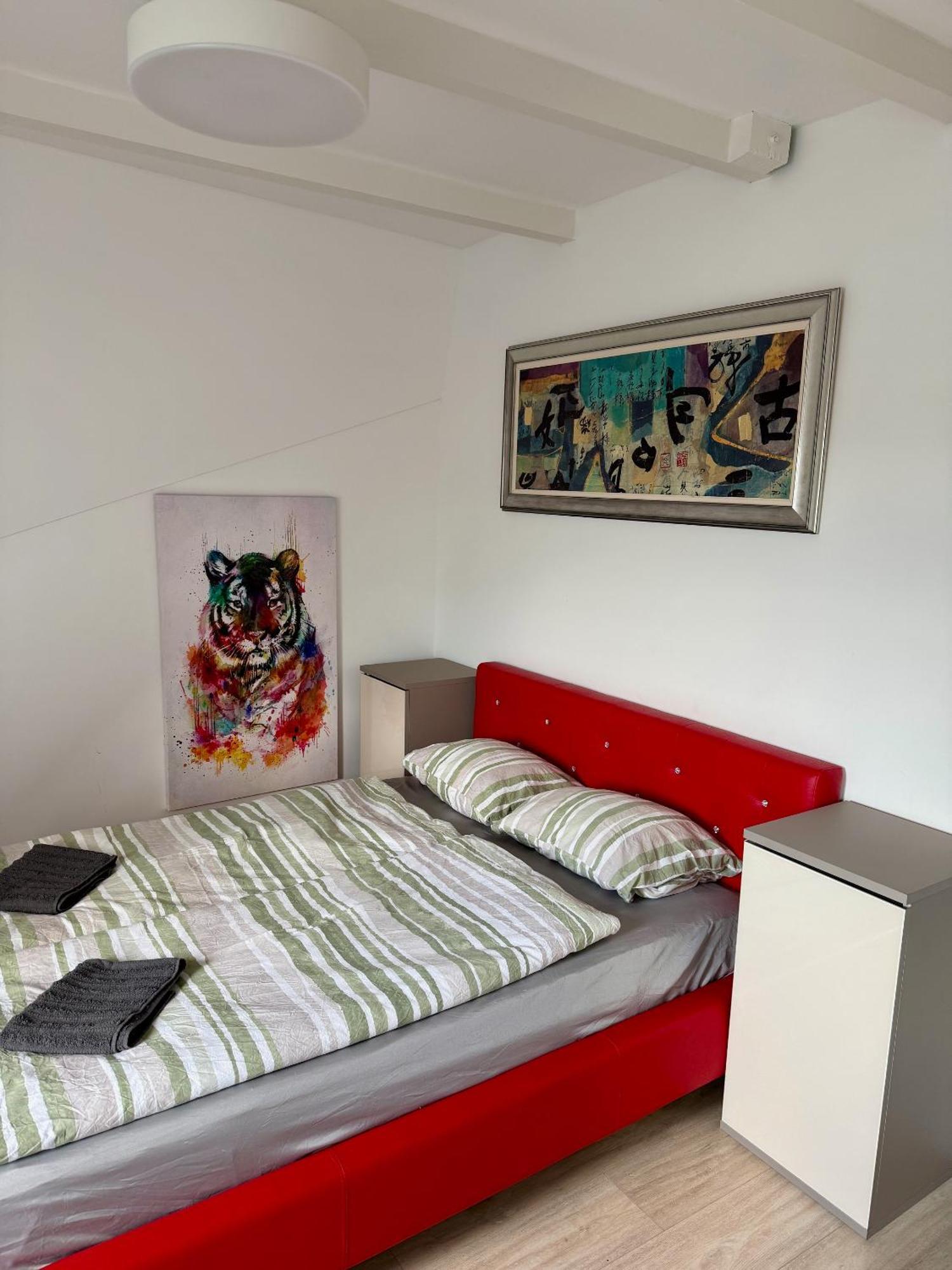 R77 Apartment Downtown - Penthouse Boedapest Buitenkant foto